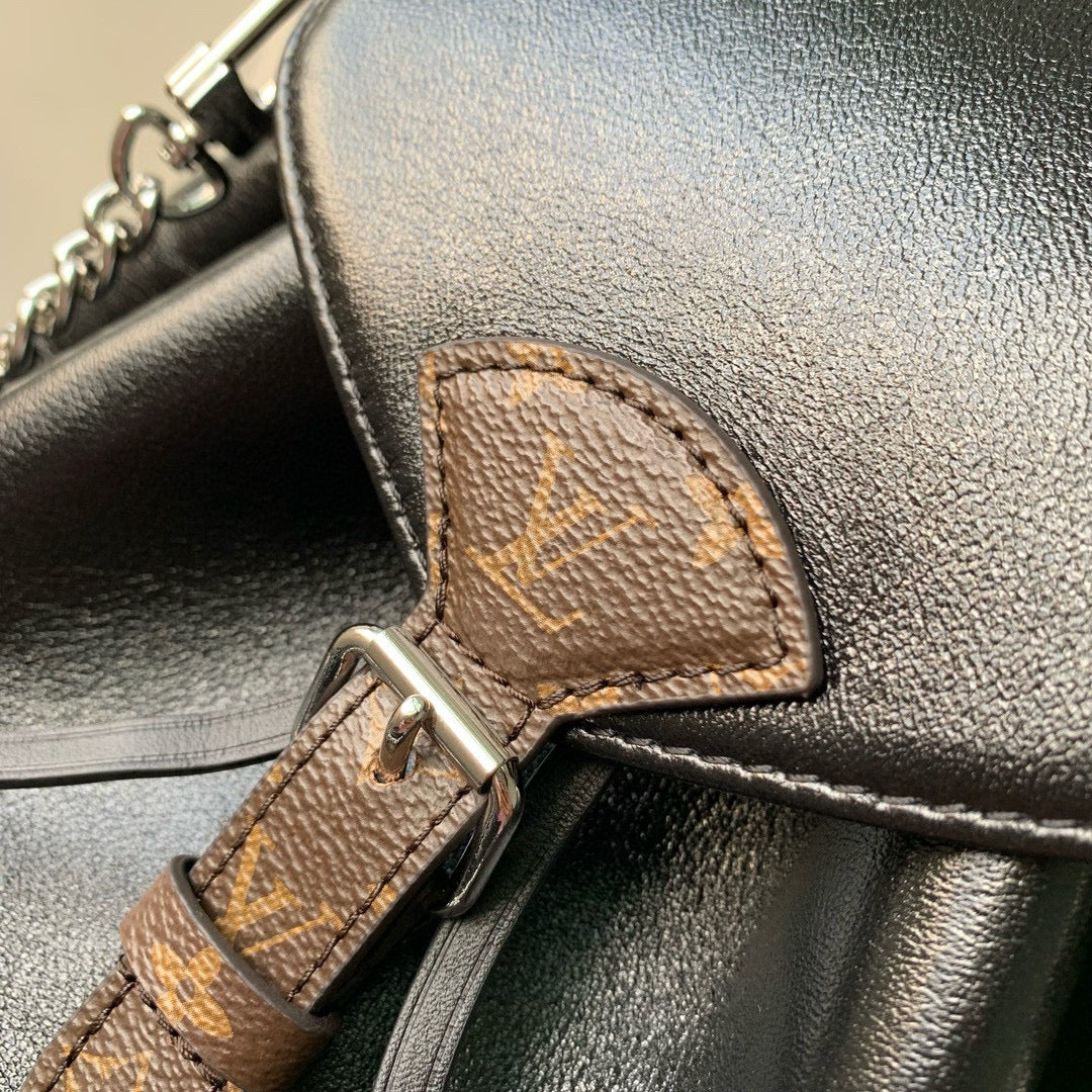 Louis Vuitton Montsouris Vibe Pm