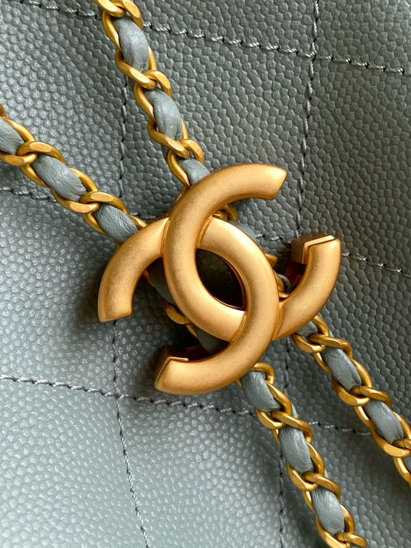 Large 25 Handbag