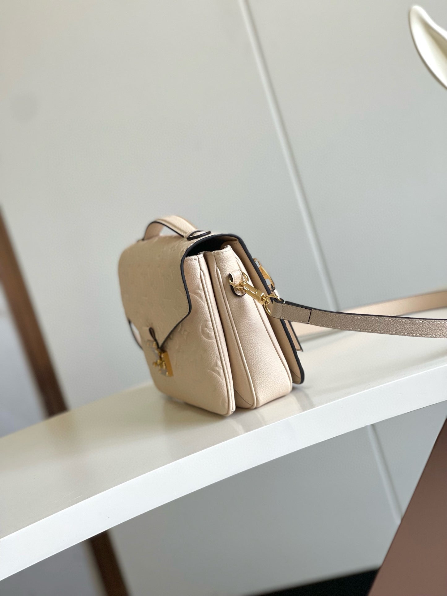 Louis Vuitton Pochette Metis