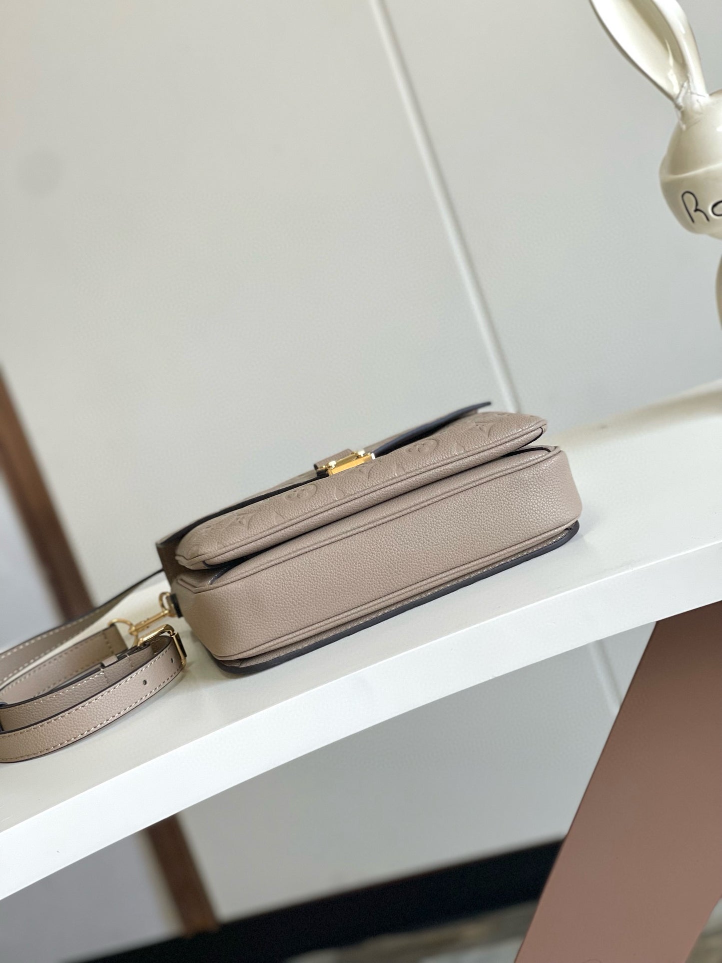 Louis Vuitton Pochette Metis