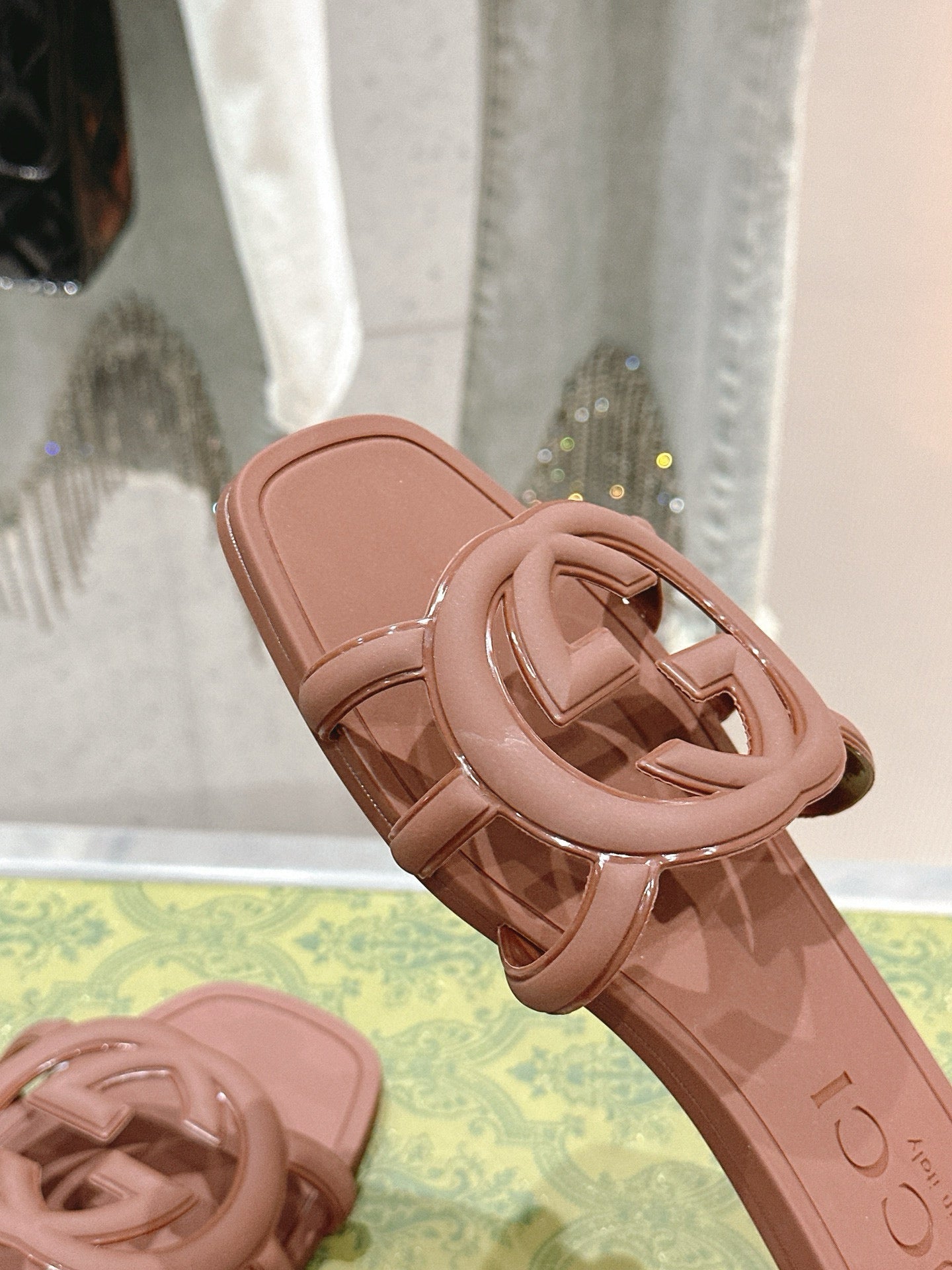 Interlocking G Slide Sandal