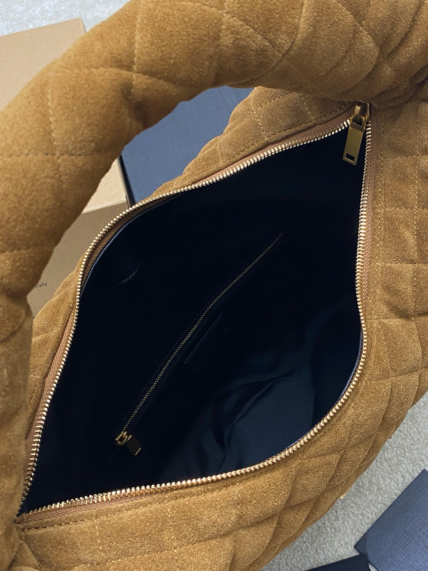 Icare Hobo Suede