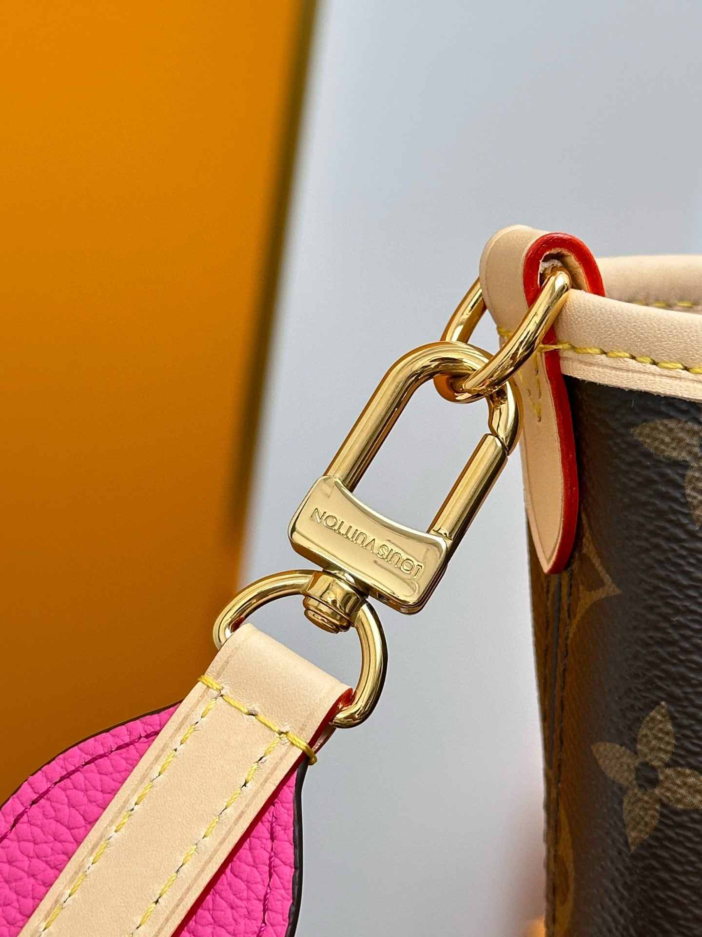 Louis Vuitton Neverfull Bandouliere Inside Out MM