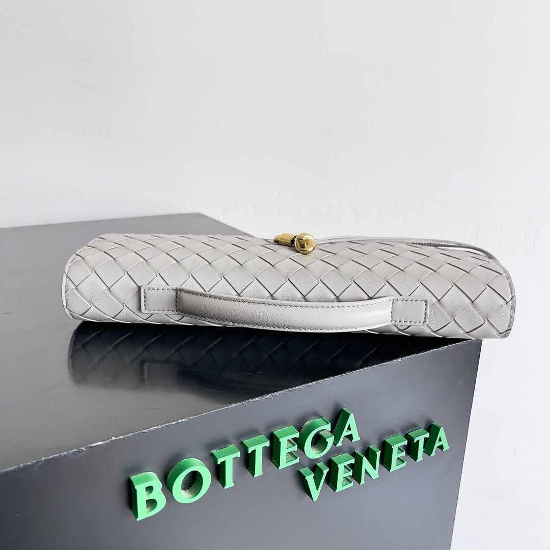 Bottega Veneta Andiamo Clutch