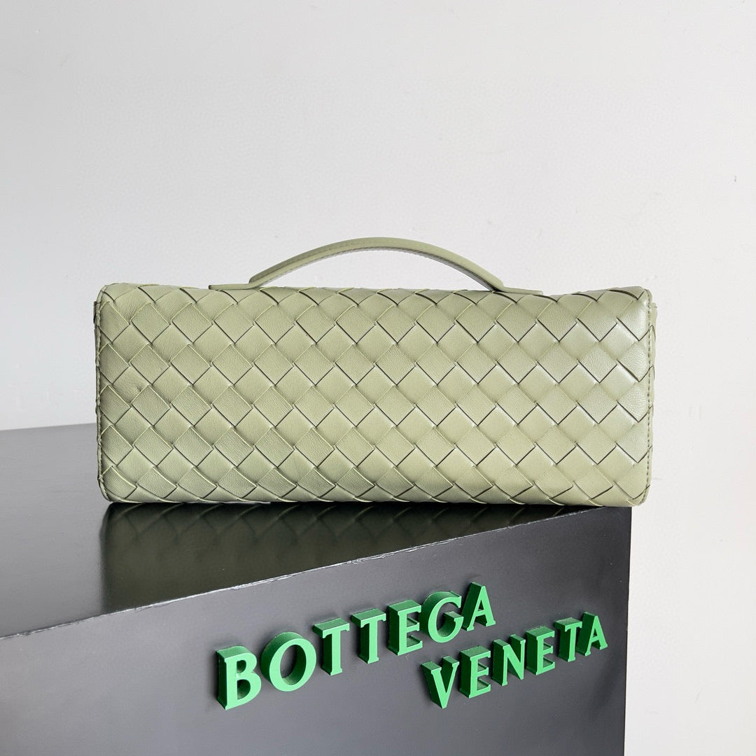 Bottega Veneta Andiamo Clutch