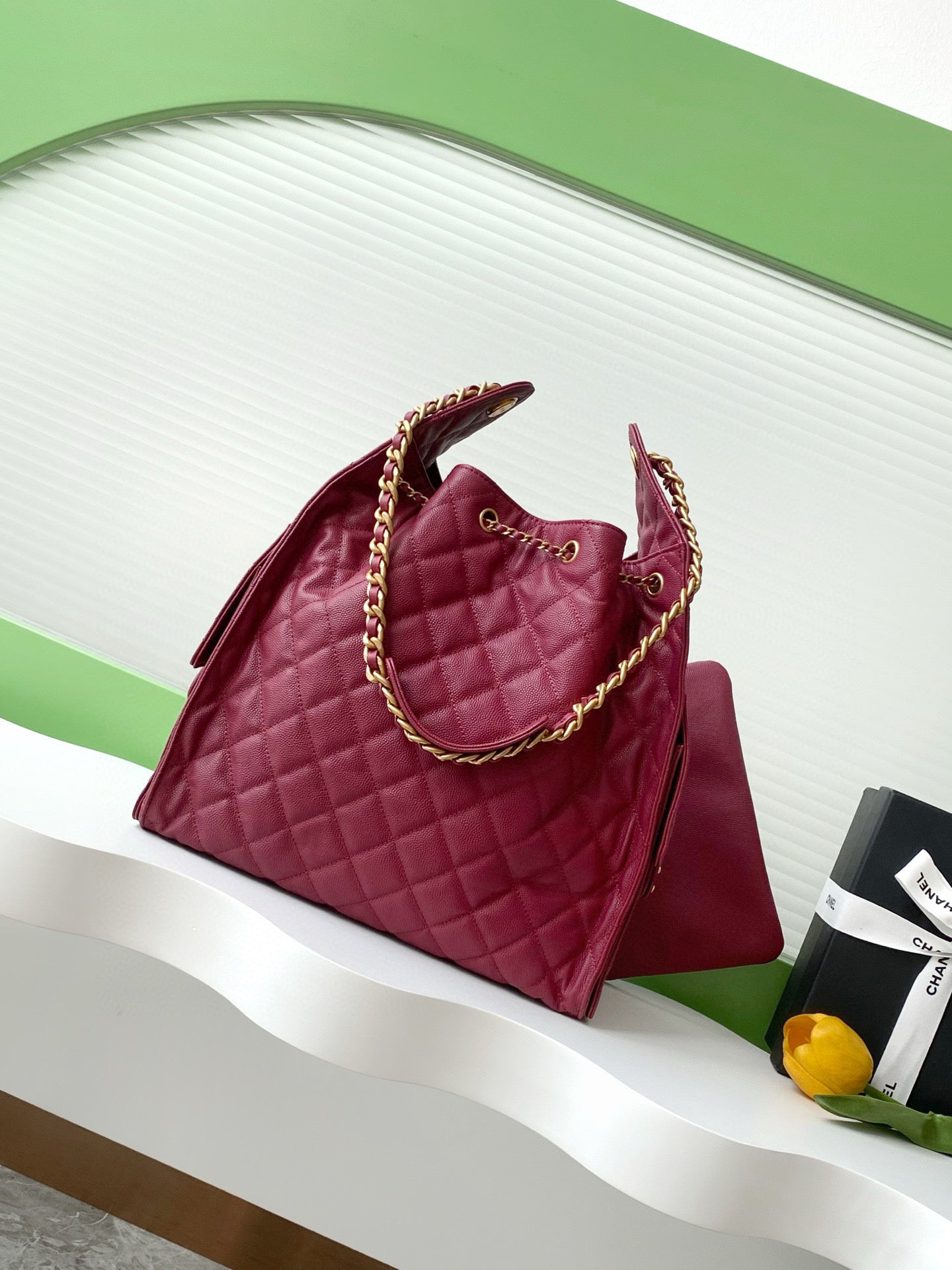 Large 25 Handbag