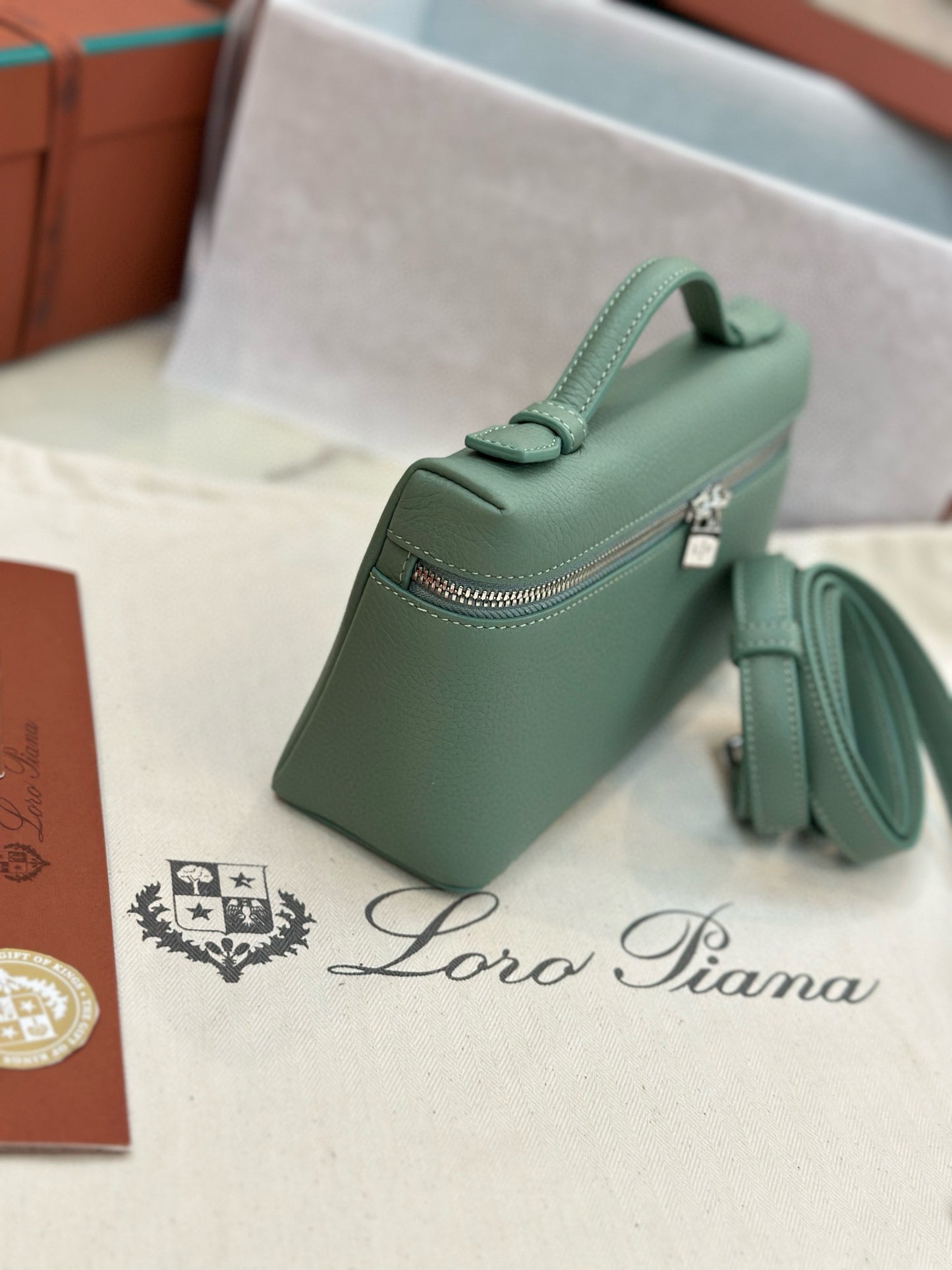 Loro Piana Extra Pocket L19