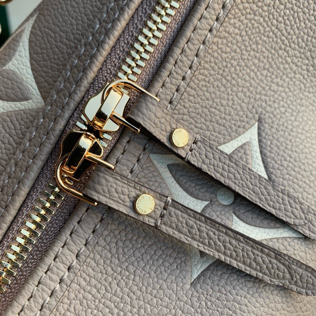 Louis Vuitton Loop Hobo