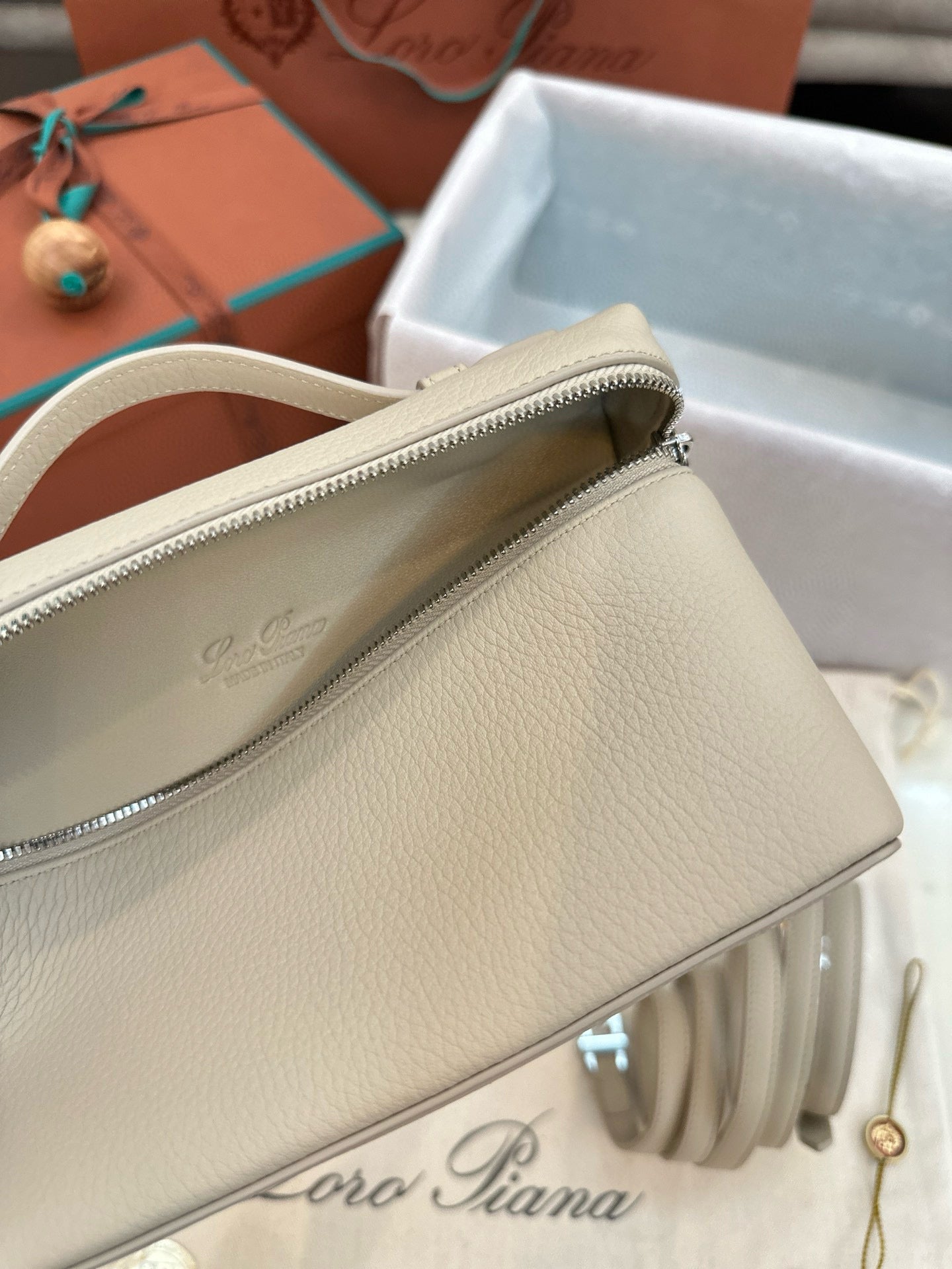 Loro Piana Extra Pocket L19