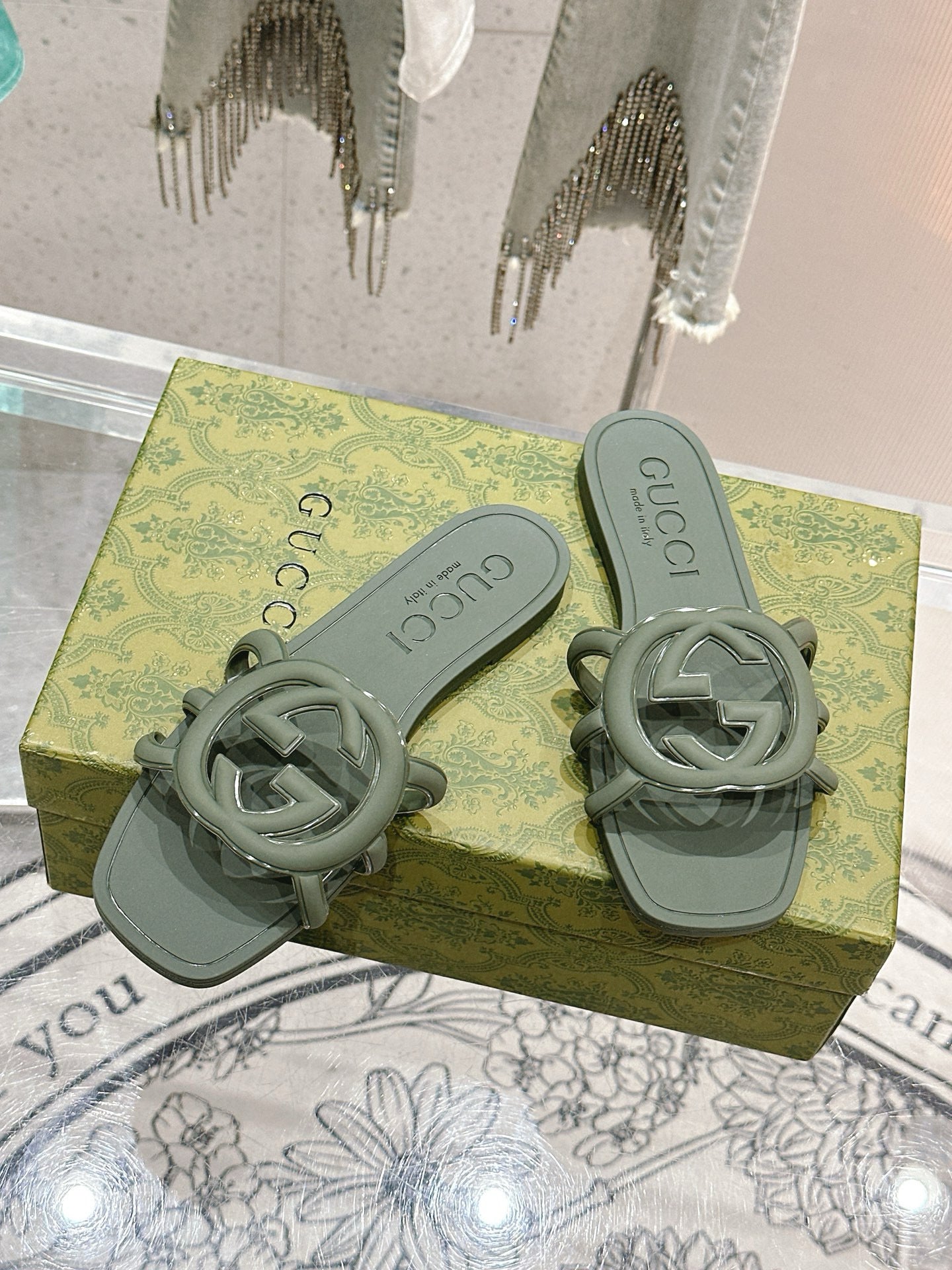 Interlocking G Slide Sandal