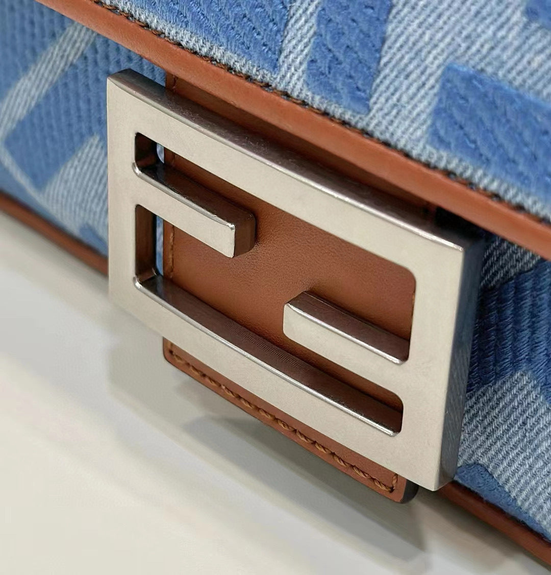 Fendi Baguette