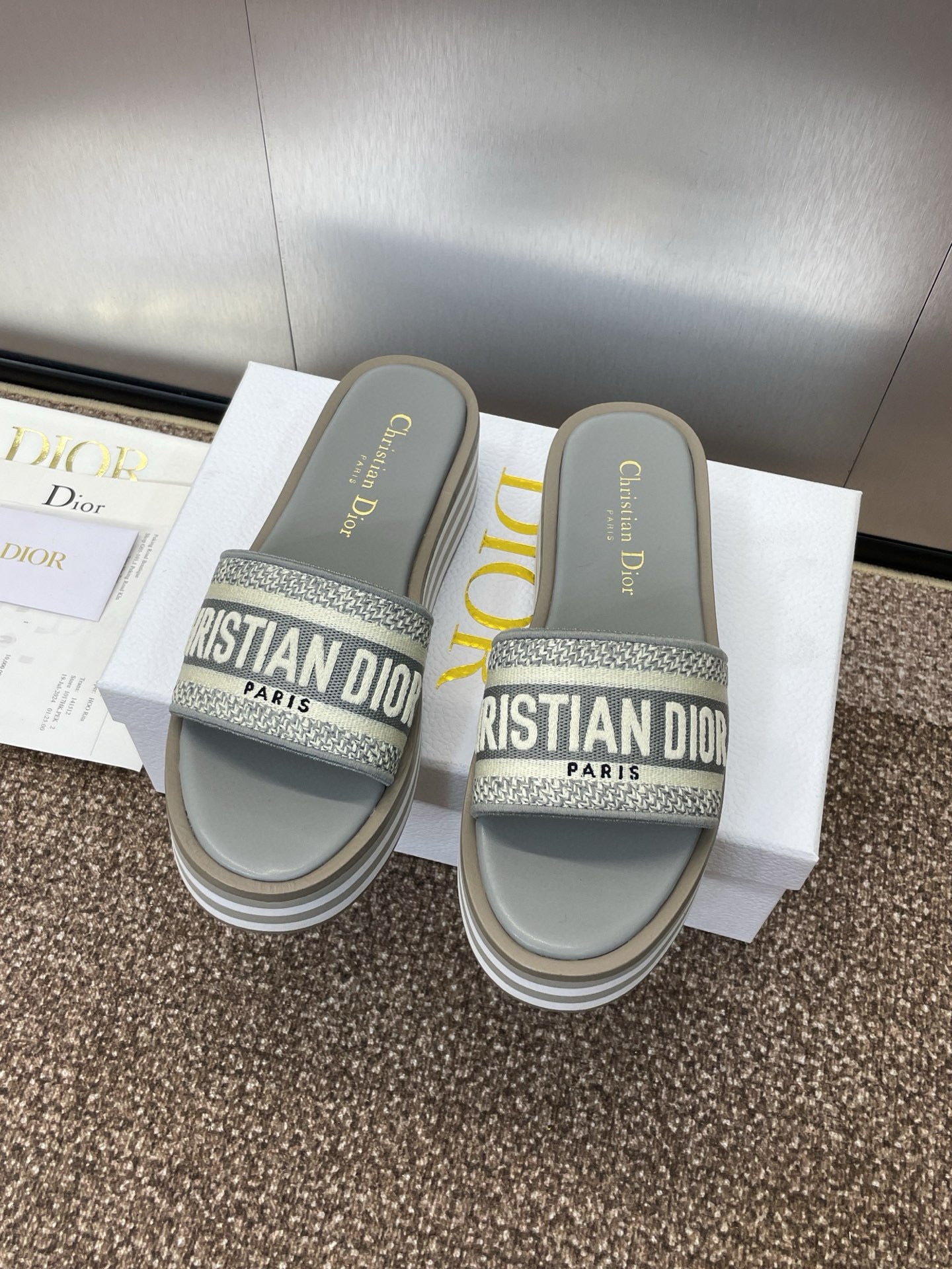 CD Ivıeta Dway Slide