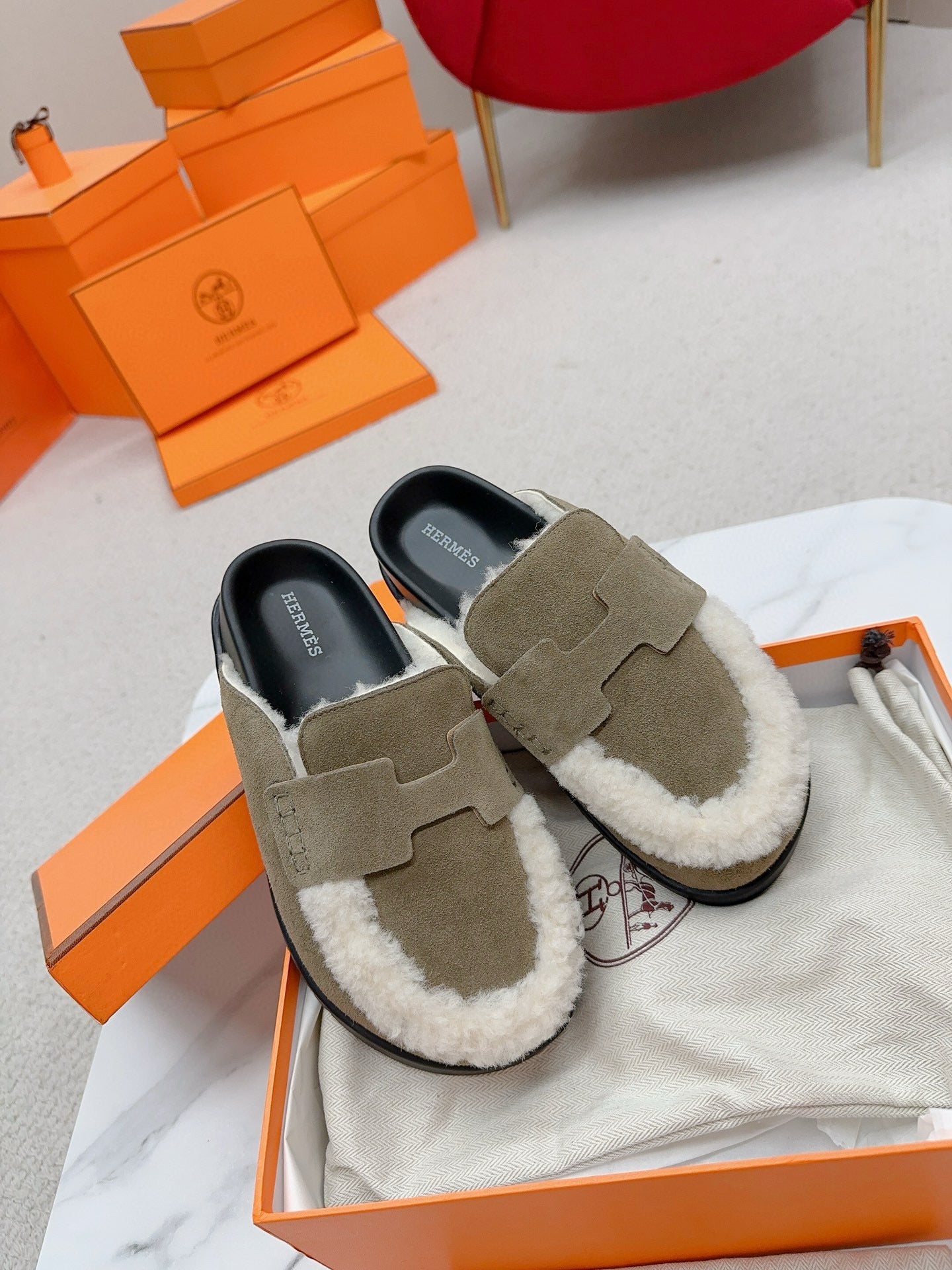 Hermes Slipper