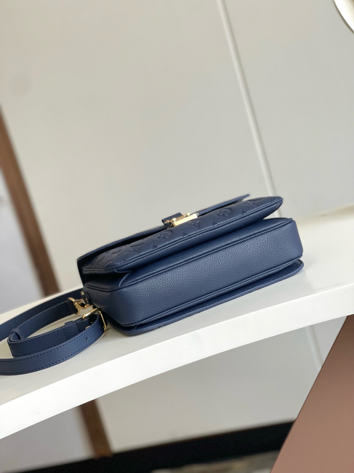 Louis Vuitton Pochette Metis