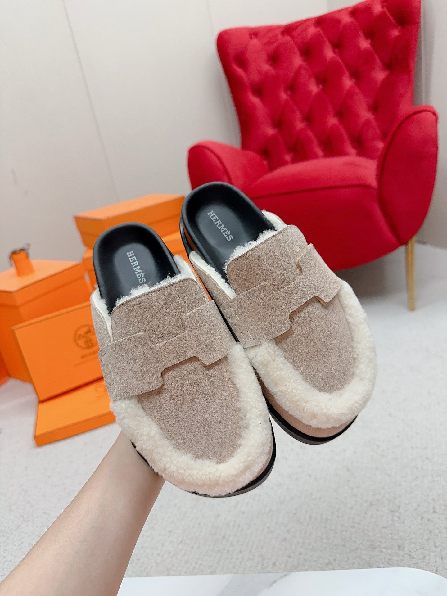 Hermes Slipper