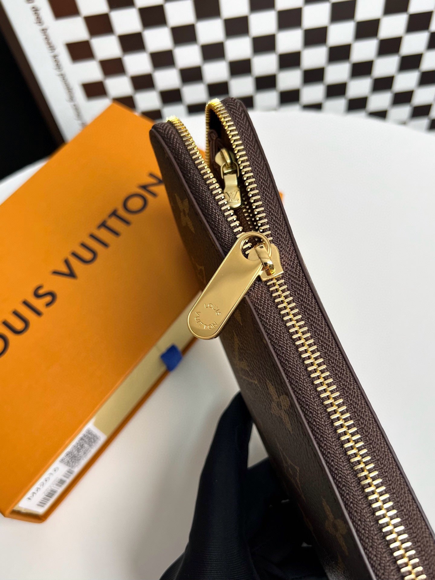 Louis Vuitton Zippy Wallet