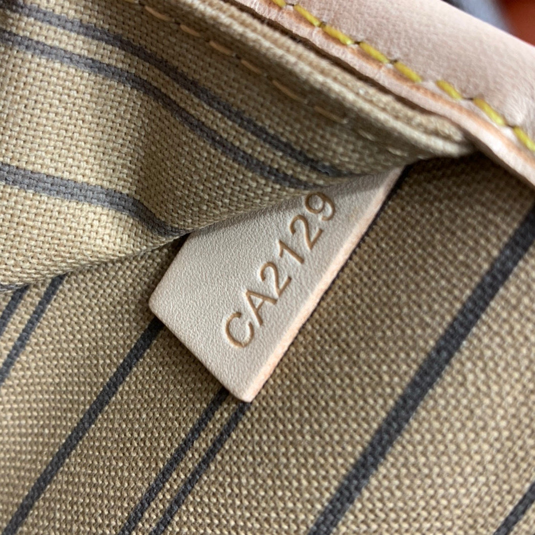 Louis Vuitton Neverfull MM