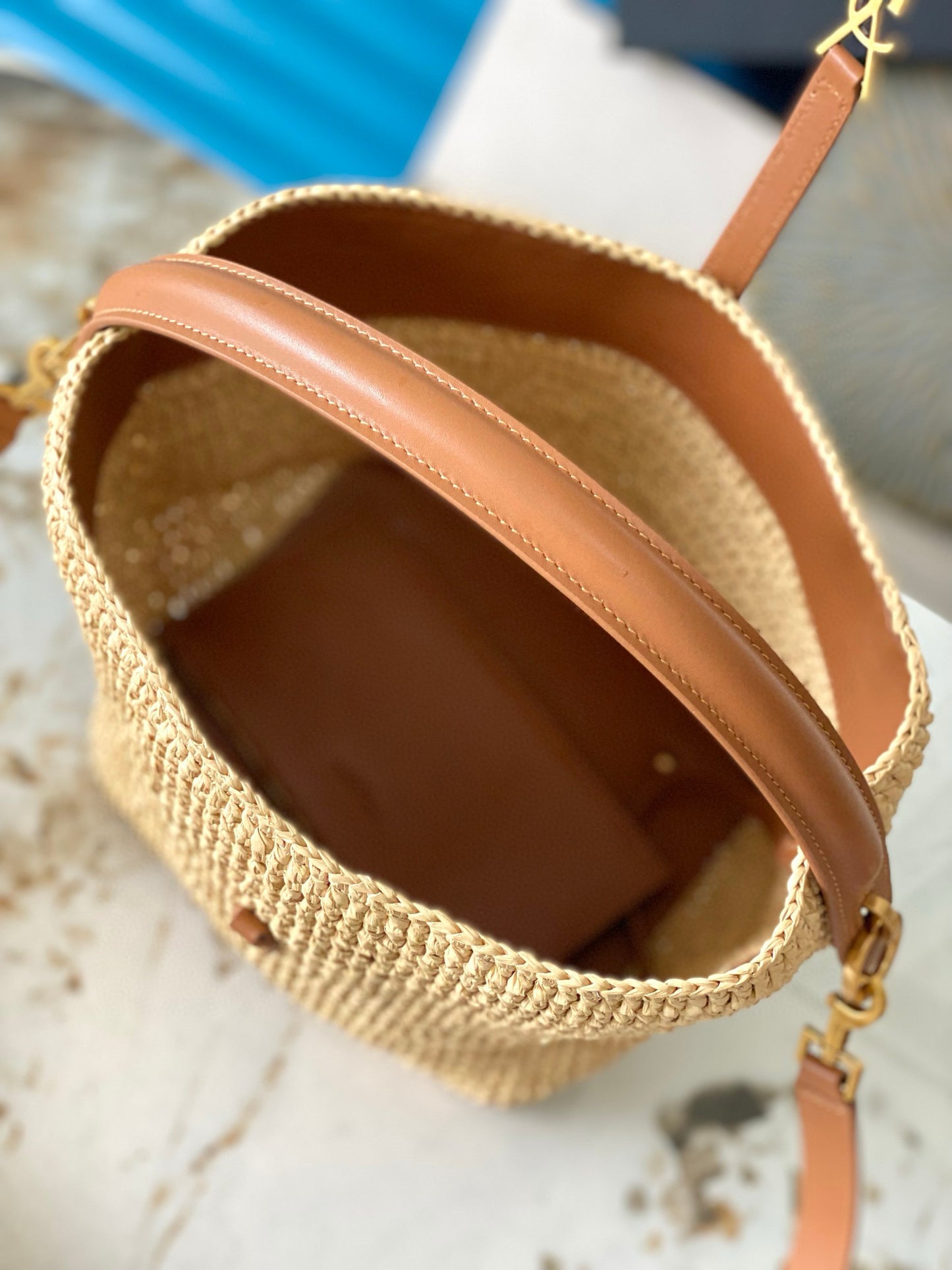 Yves Saint Laurent Le 37 Raffia