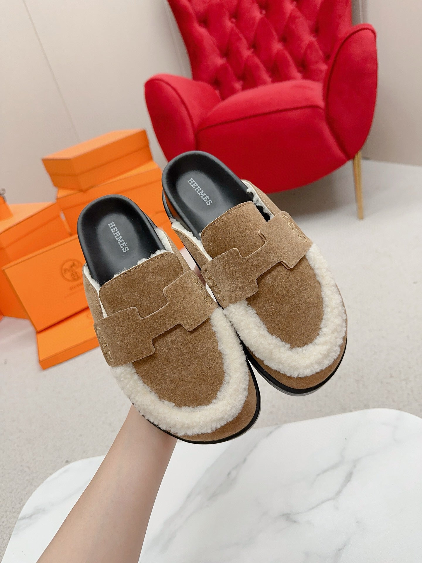 Hermes Slipper