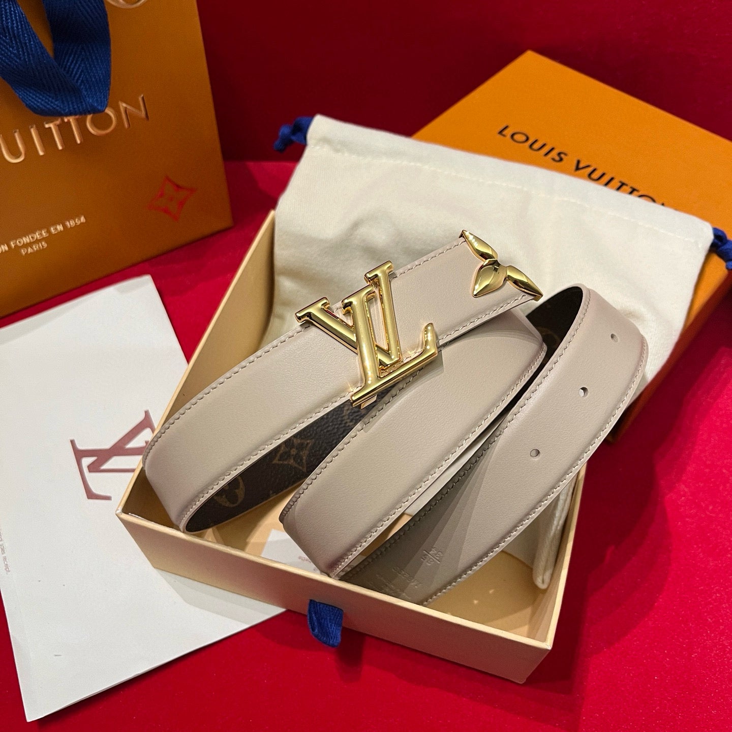 Louis Vuitton Pretty Lv 30 mm Reversible Belt