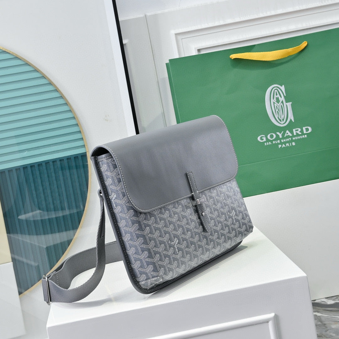 Gyrd Coursıer Messenger