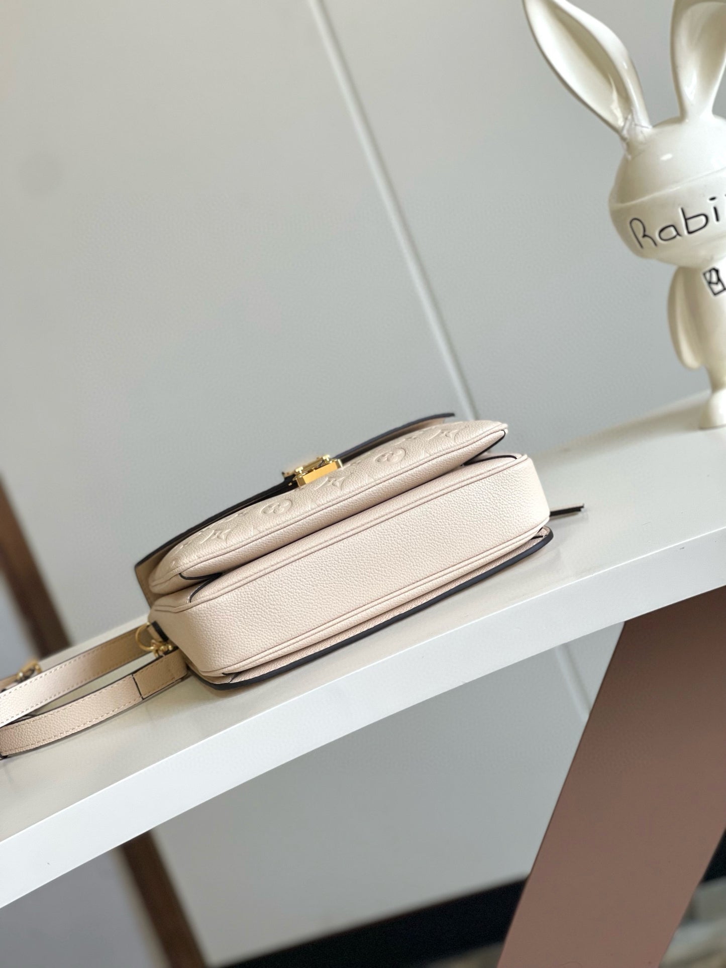 Louis Vuitton Pochette Metis