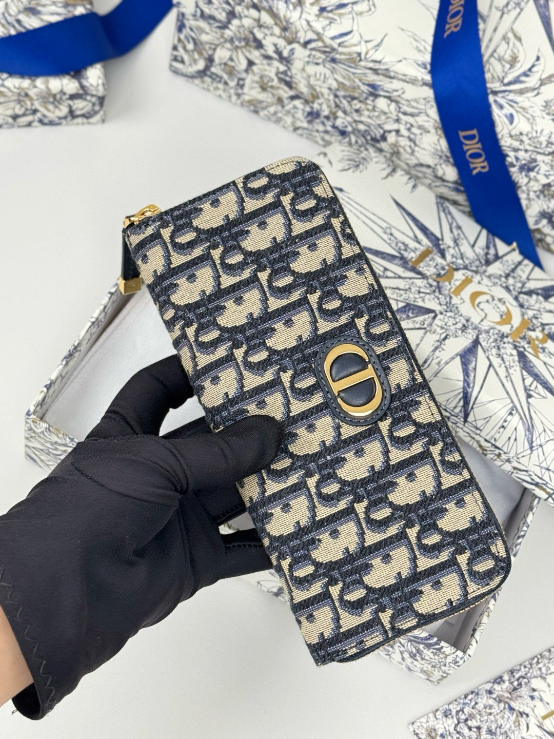 Christian Dior Voyageur Slim Wallet