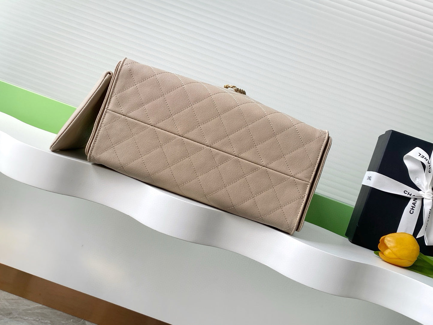 Large 25 Handbag