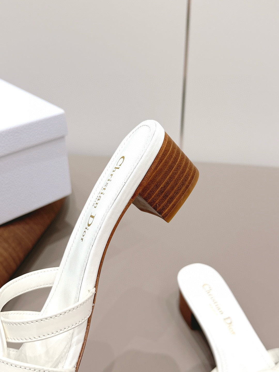 CD Slipper