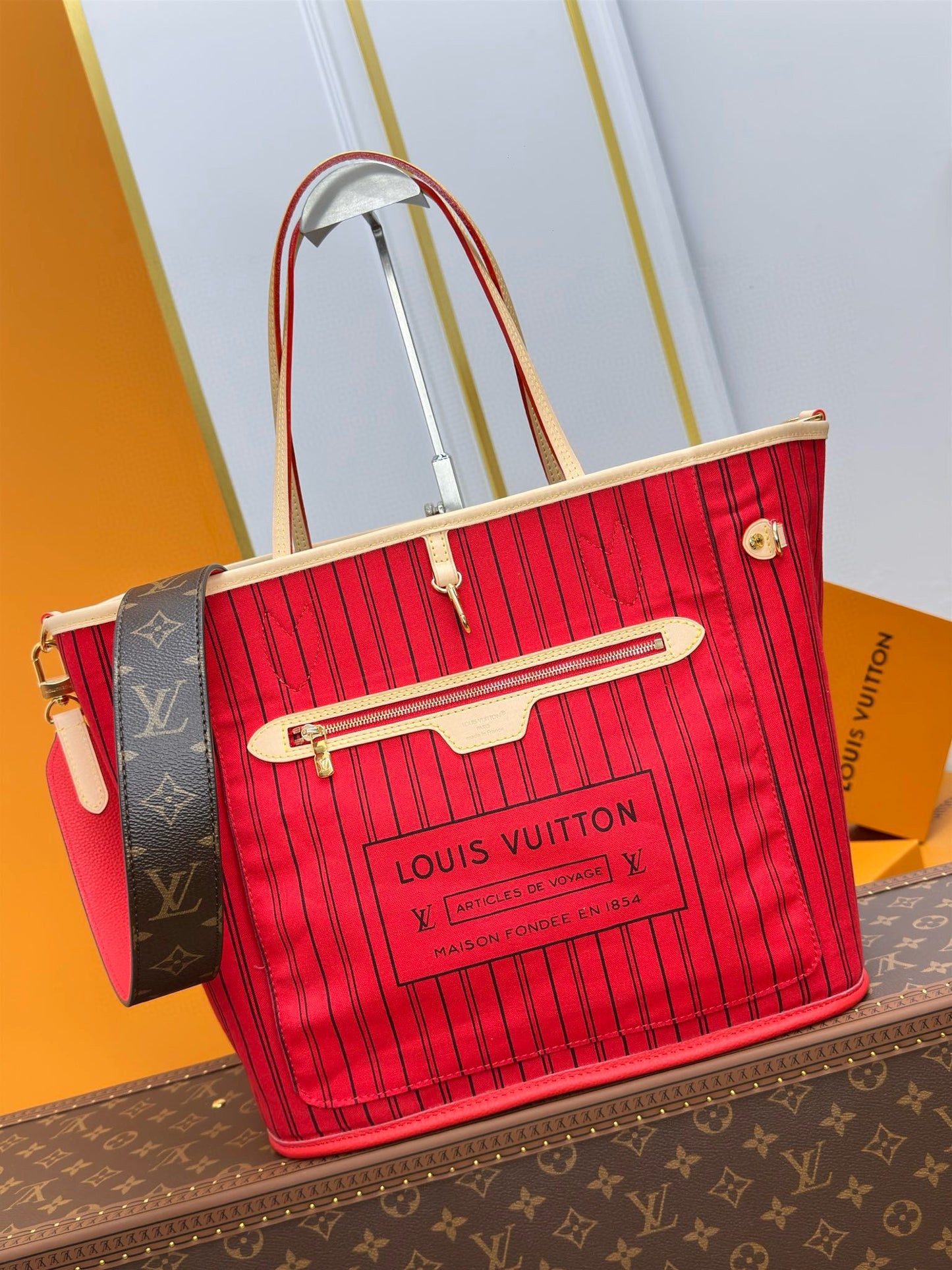 Louis Vuitton Neverfull Bandouliere Inside Out MM