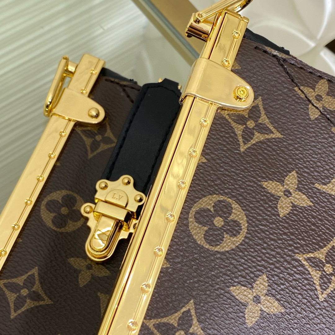 Louis Vuitton Lucky Trunk