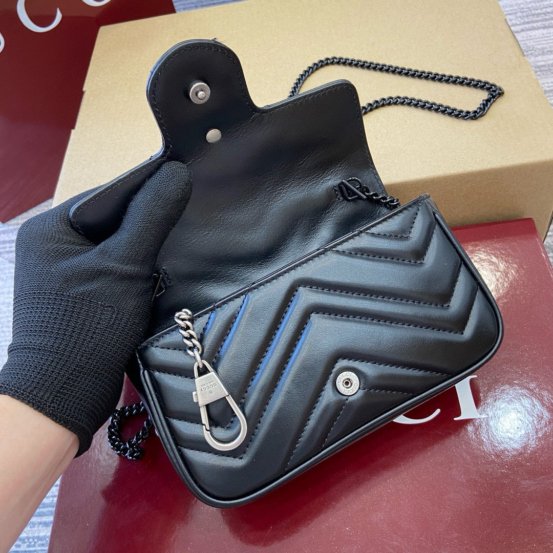 Gucci GG Marmont Super Mini