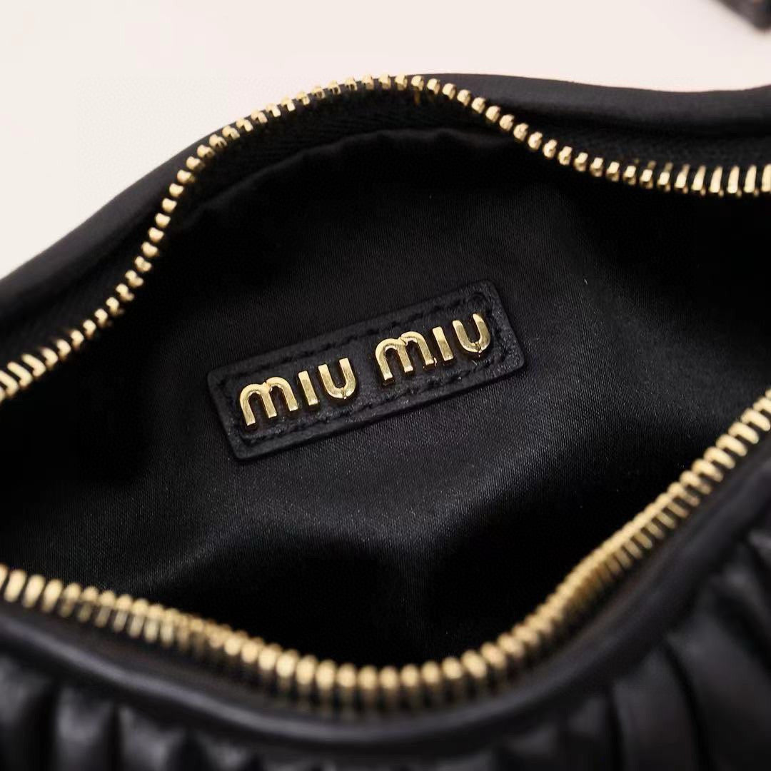 Miu Miu Wander