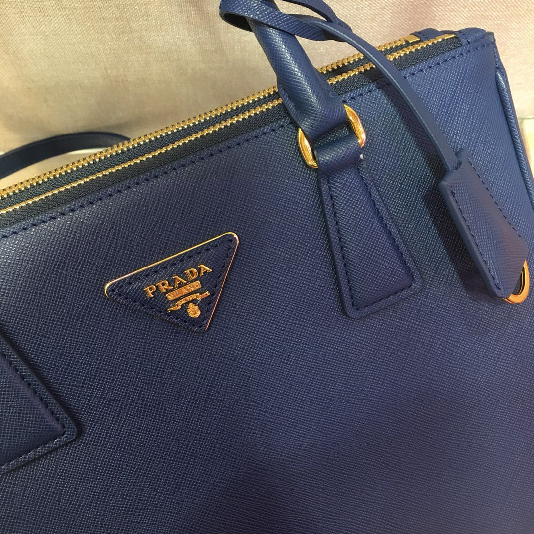 Prada Galleria Medium Saffiano
