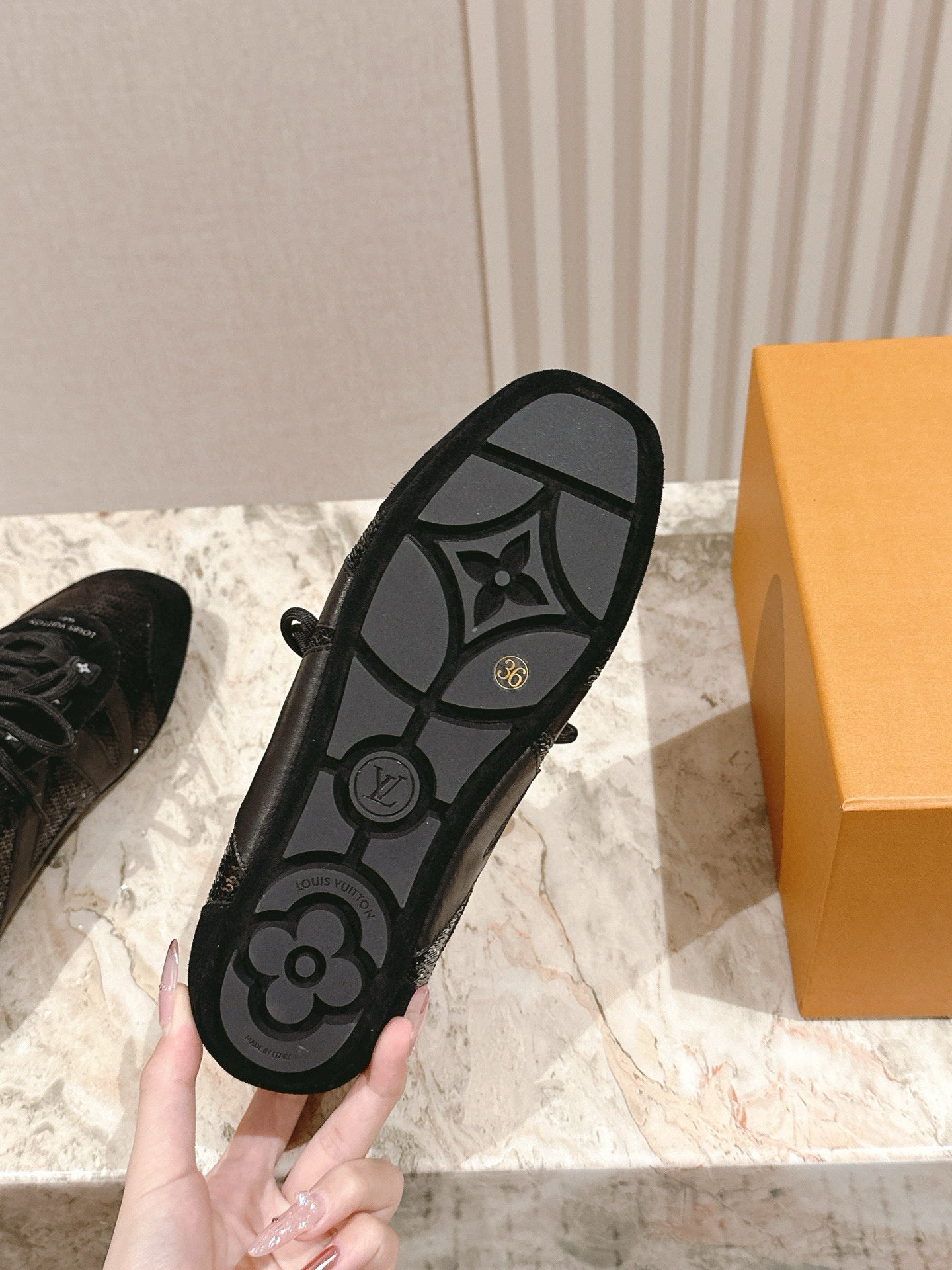 Sneakerina