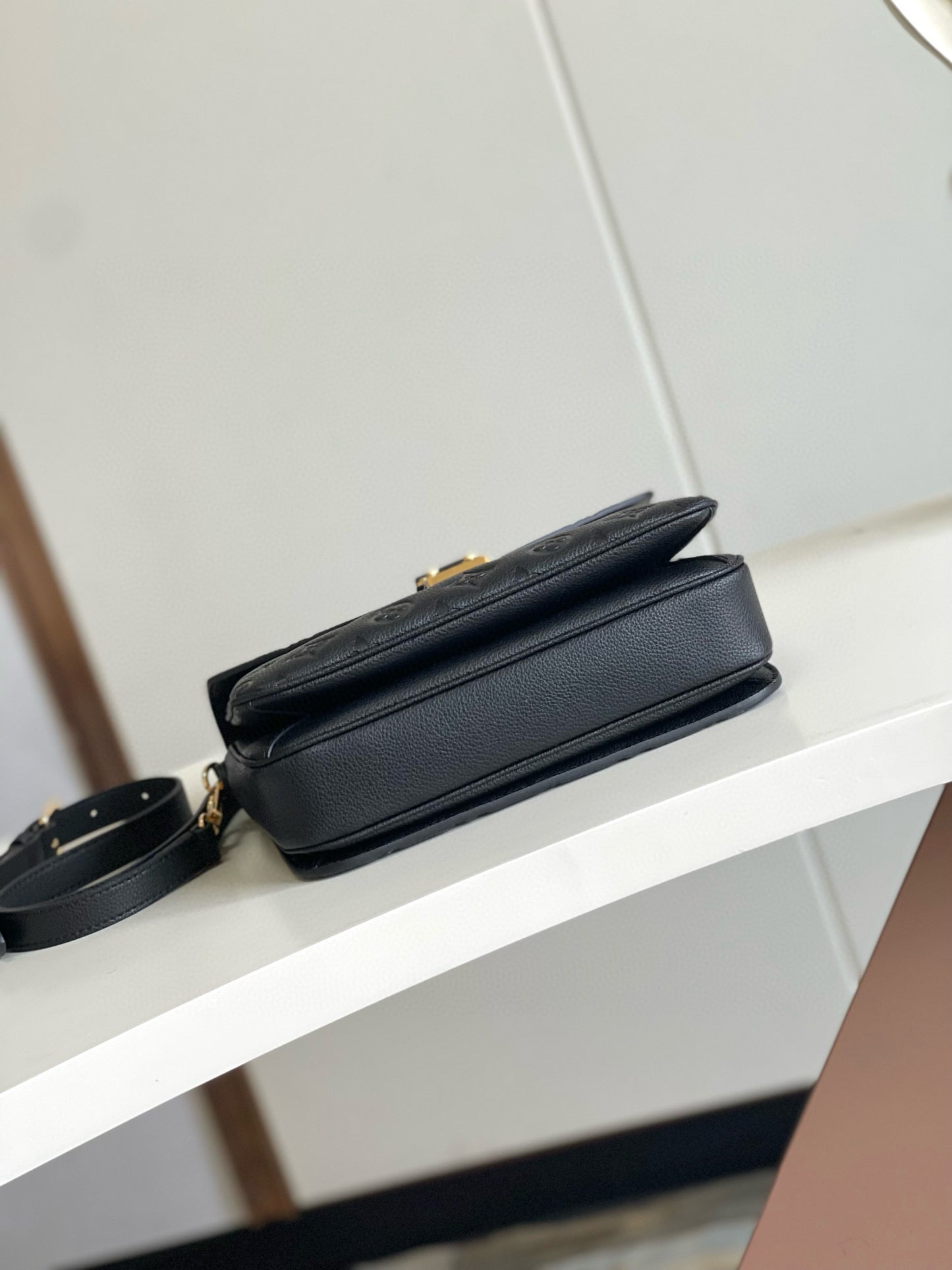 Louis Vuitton Pochette Metis