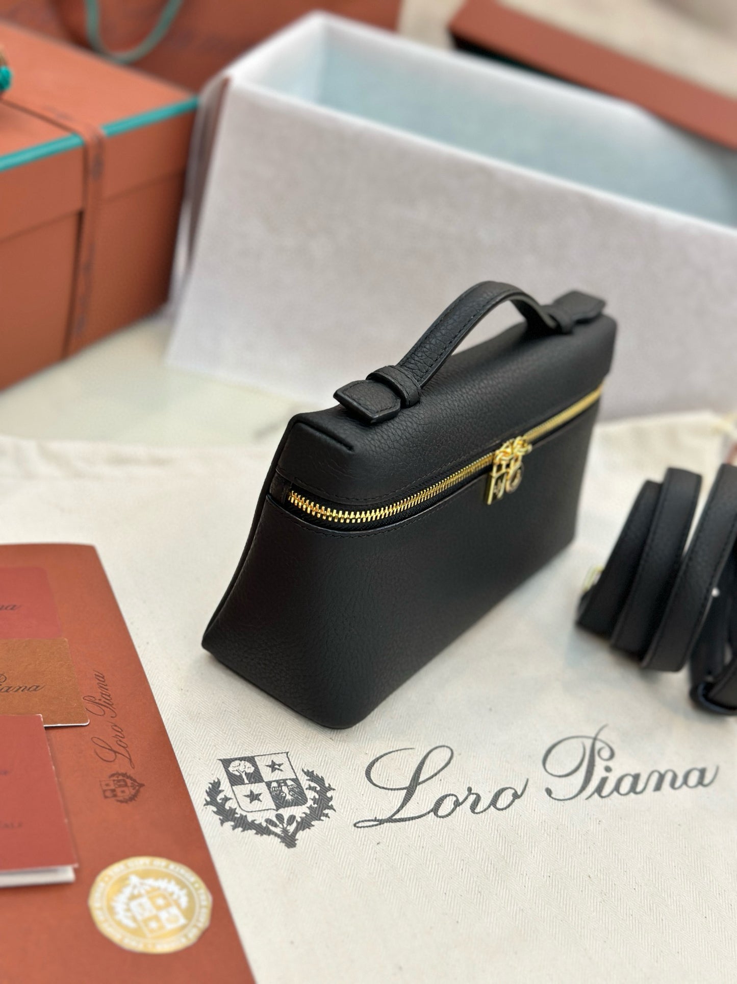 Loro Piana Extra Pocket L19