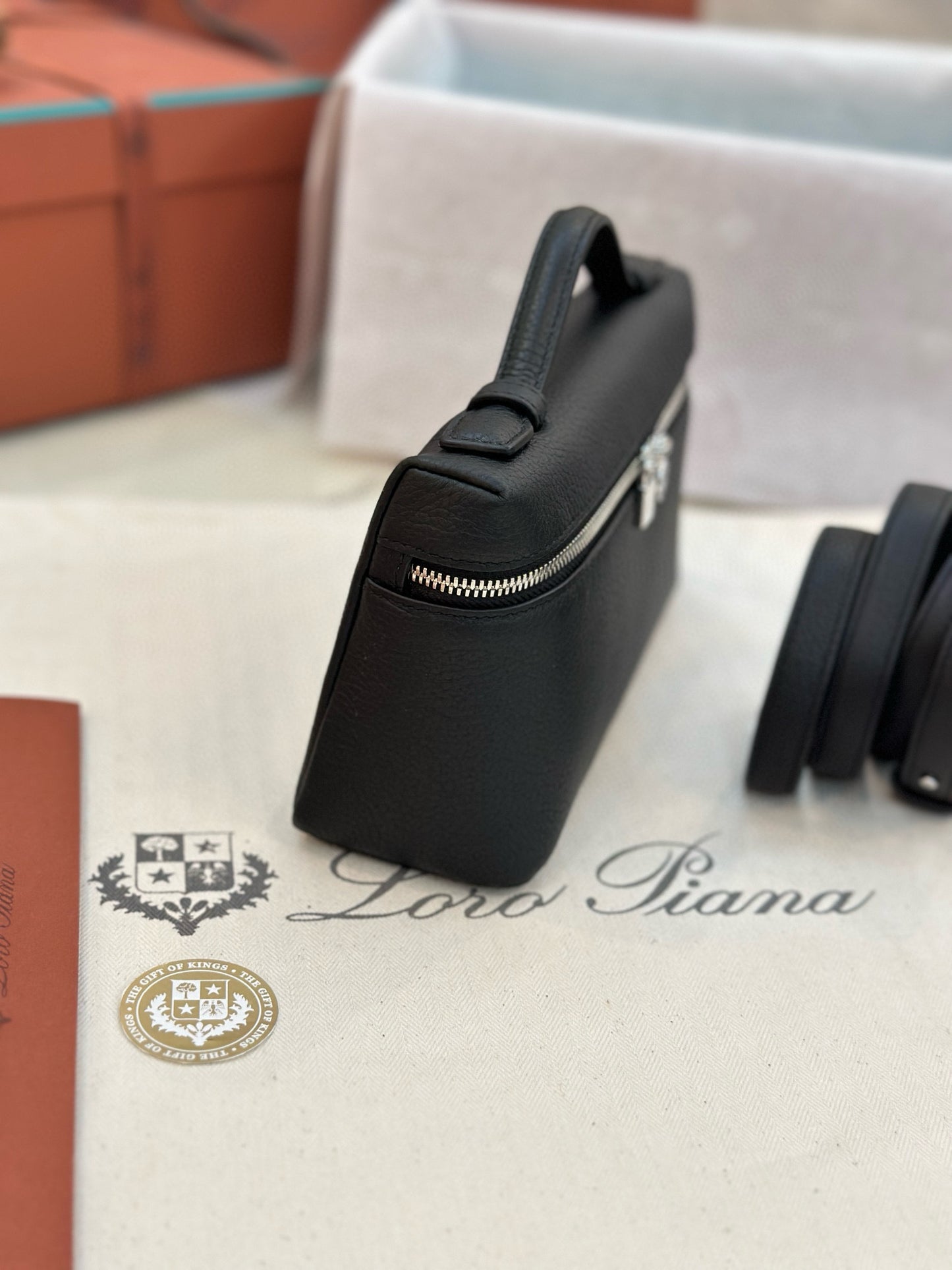 Loro Piana Extra Pocket L19