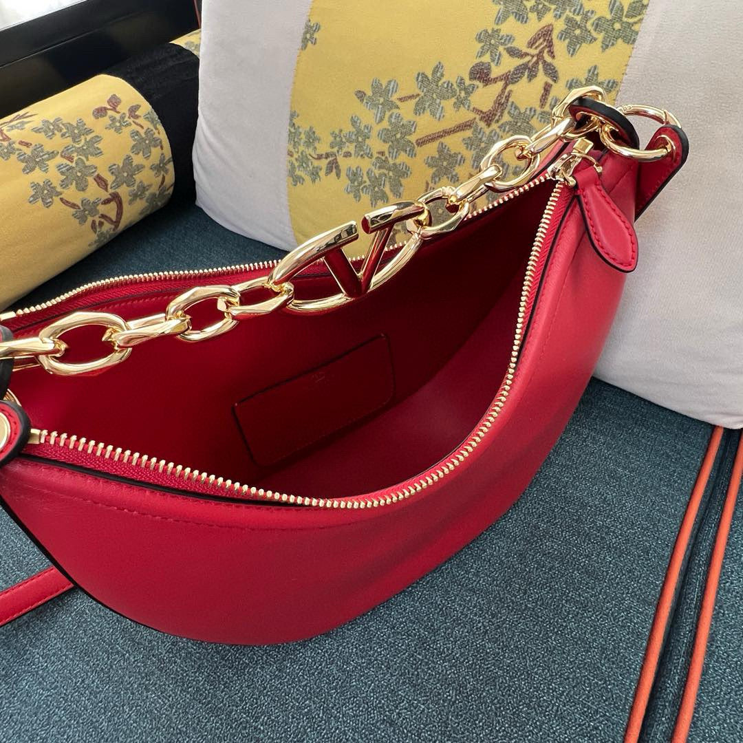 Valentino Vlogo Moon