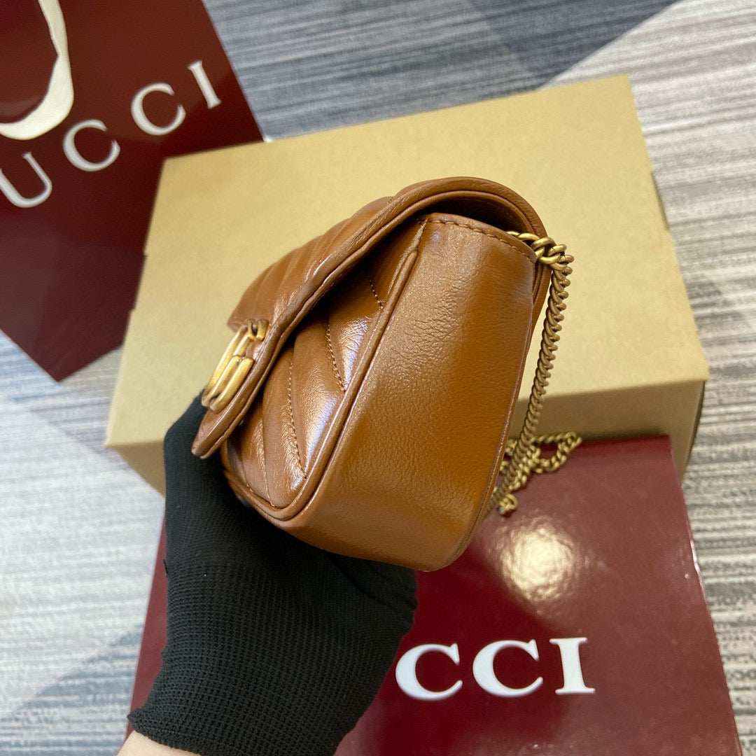 Gucci GG Marmont Super Mini