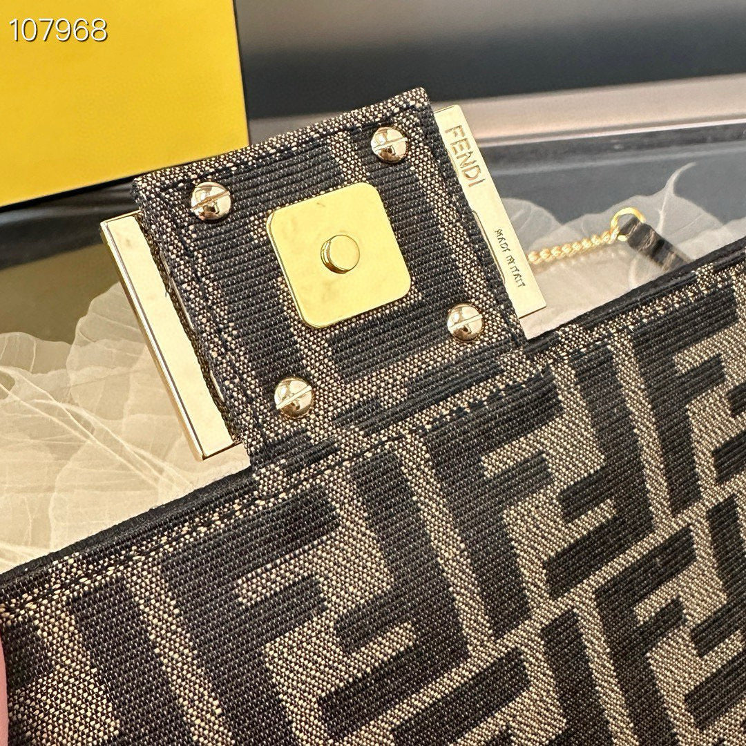 Fendi Baguette FF Logo