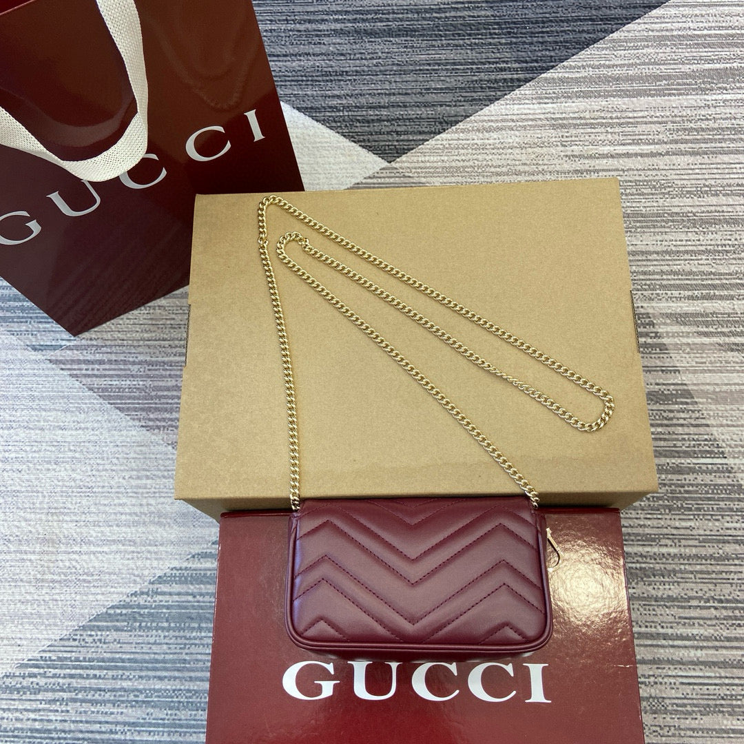 Gucci GG Marmont Super Mini