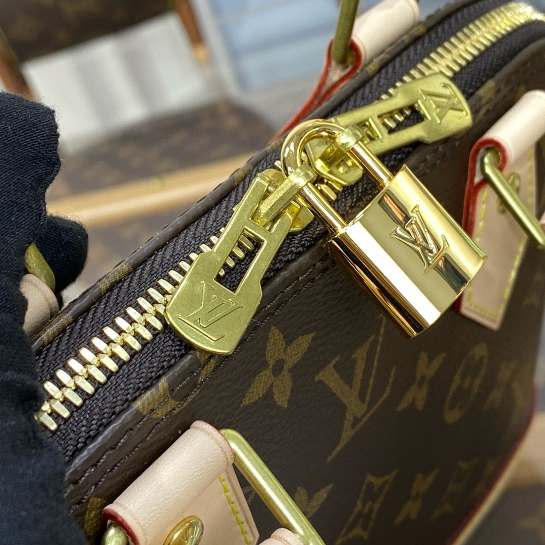 Louis Vuitton Alma BB