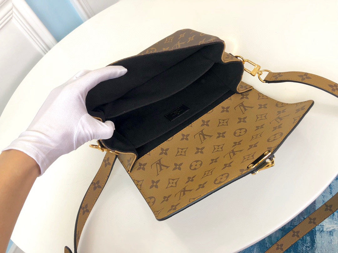 Louis Vuitton Pochette Metis