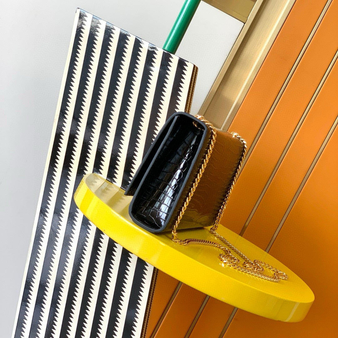 Yves Saint Laurent Kate Medium