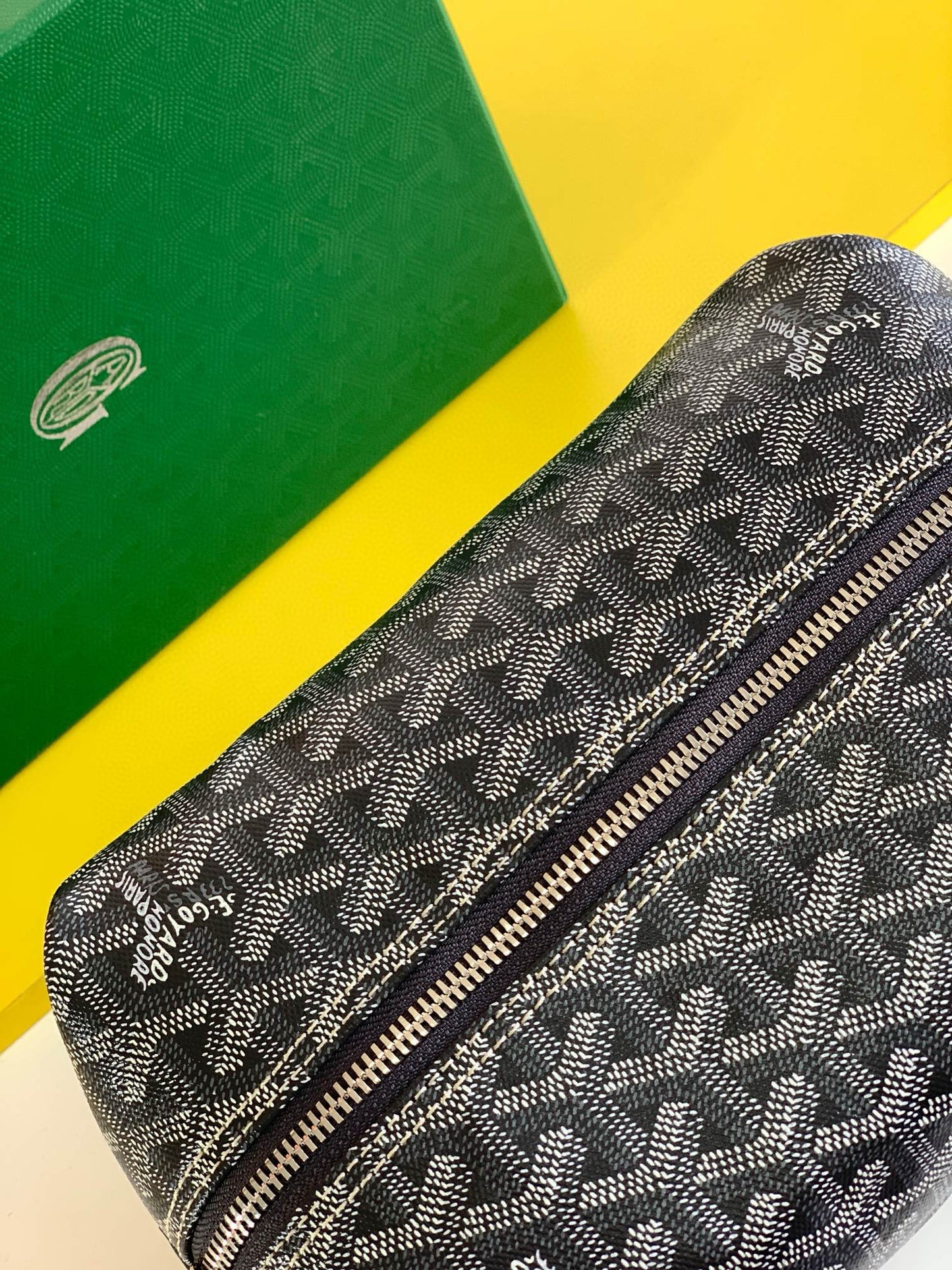 Goyard Boeing 25