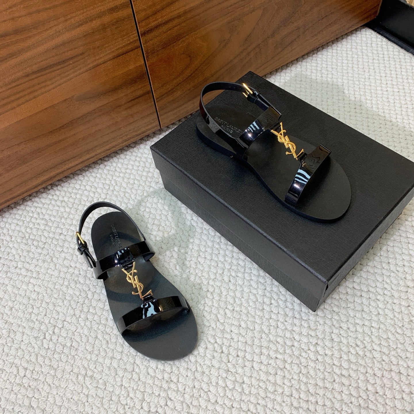New Sandal
