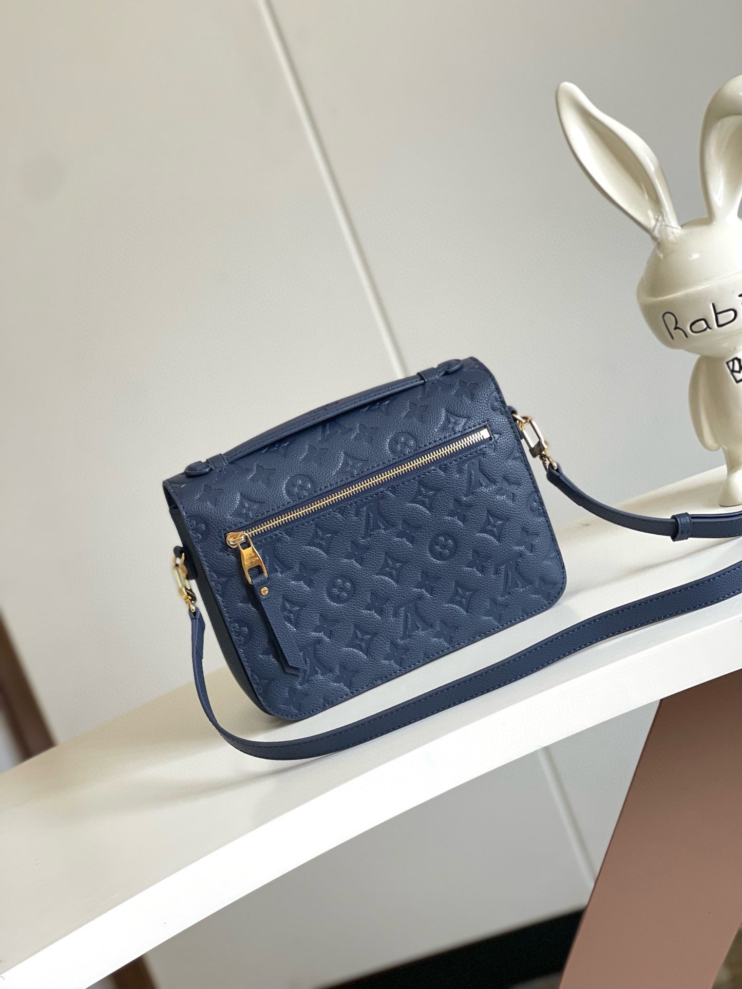 Louis Vuitton Pochette Metis