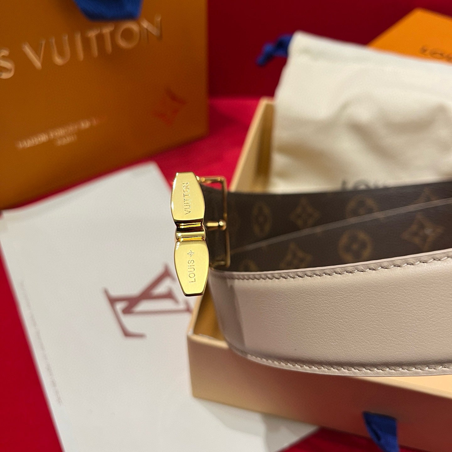 Louis Vuitton Pretty Lv 30 mm Reversible Belt