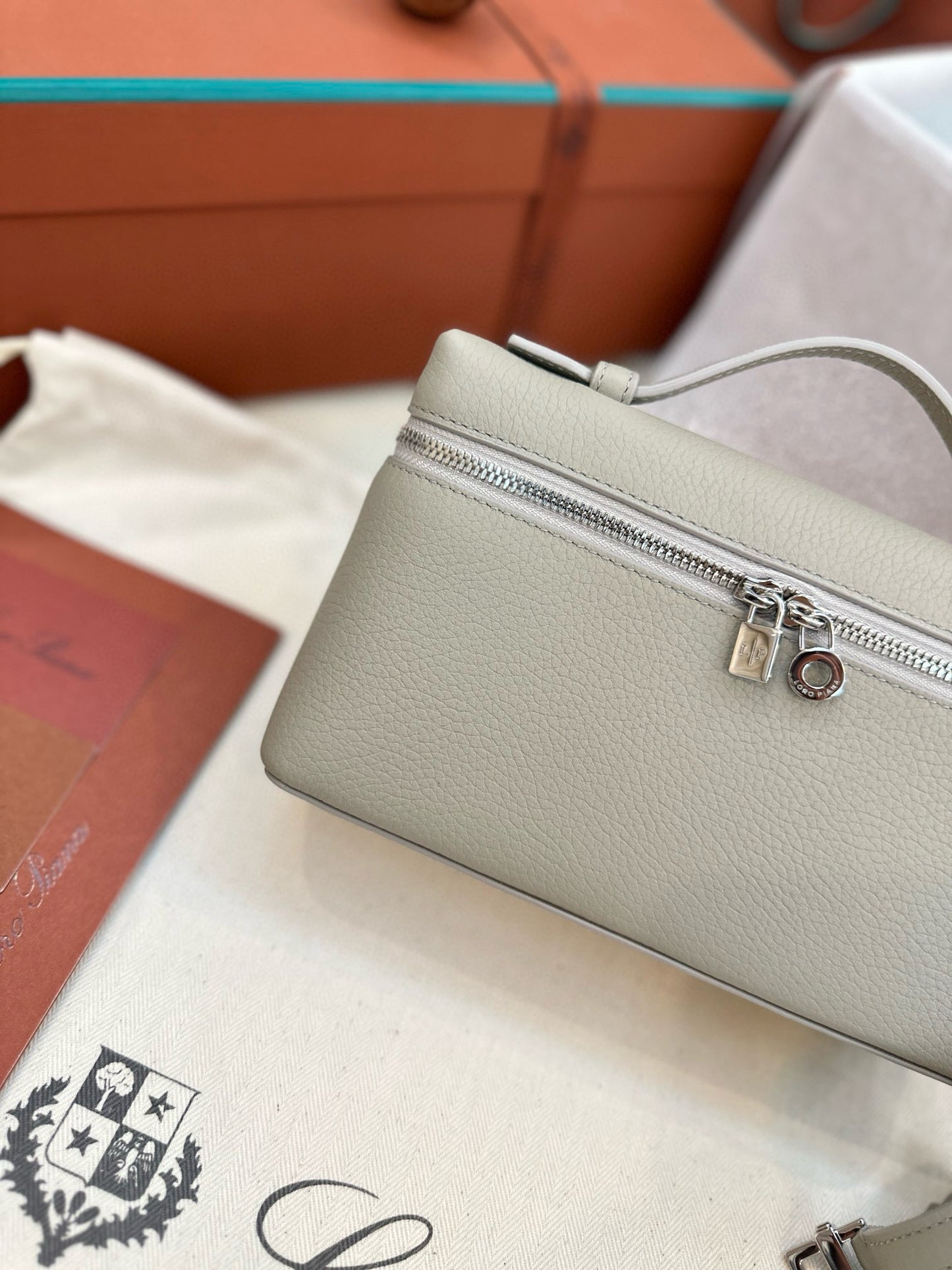 Loro Piana Extra Pocket L19